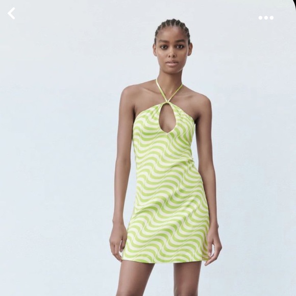 Zara Dresses & Skirts - Stain effect green print dress